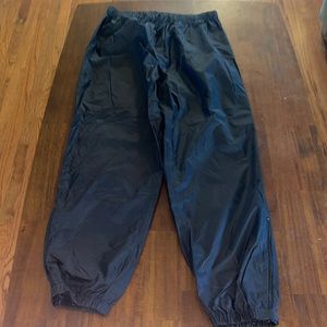 Sierra Designs ladies Backpacker rainwear. Size large. NWT.